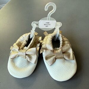 Mila & Rose Infant Moccasins (NWT), size 0-6 mo